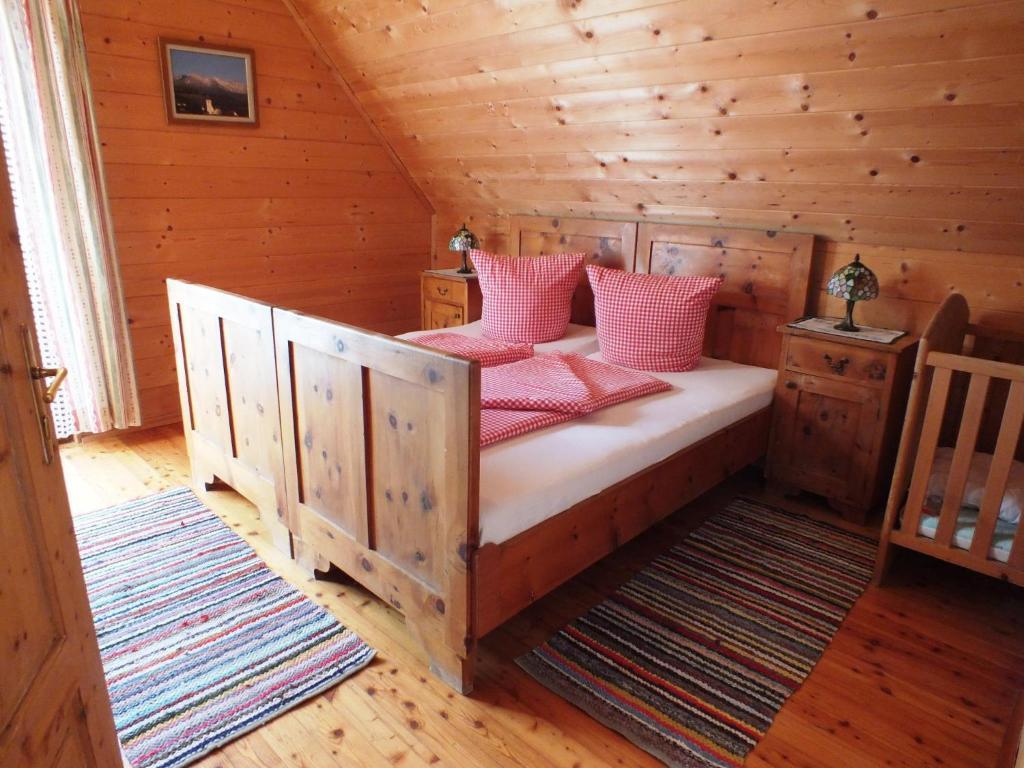 Ferienhaus "Zur Alten Schmiede" Mariahof Luaran gambar